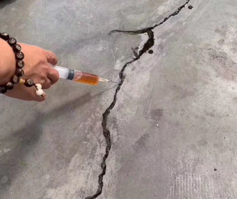 青铜峡混凝土裂缝修补技术详解​